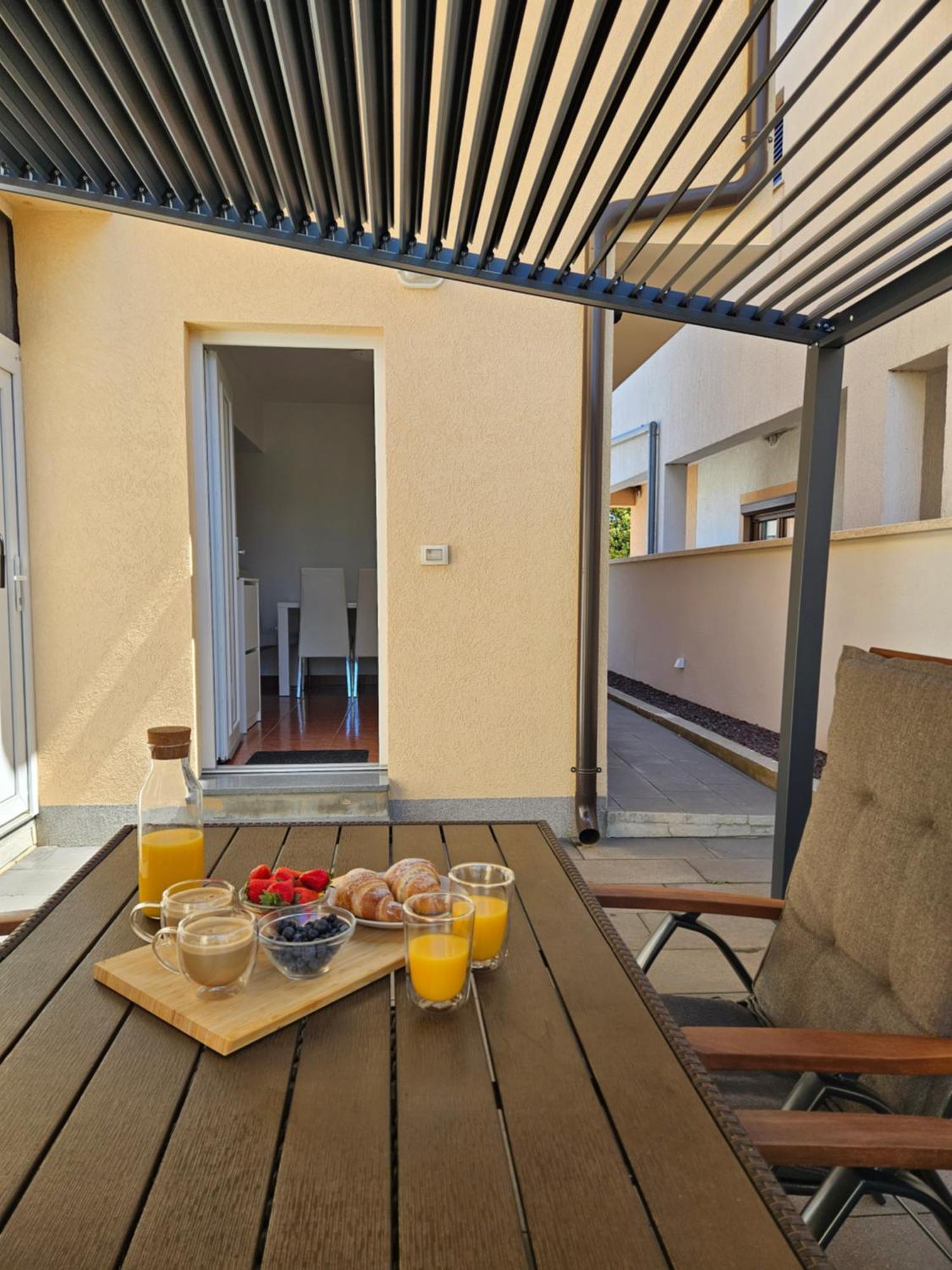 Apartmani Grzinic Rovinj Exterior foto